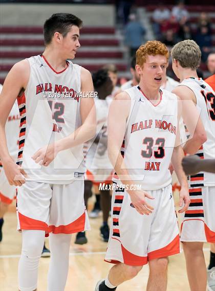 Thumbnail 2 in Half Moon Bay vs. Santa Cruz (CIF CCS D4 Final) photogallery.