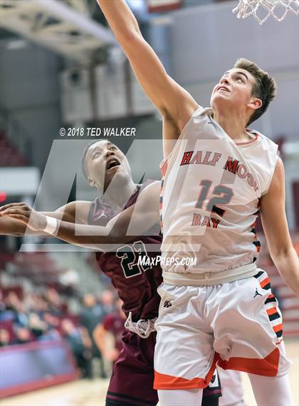 Thumbnail 1 in Half Moon Bay vs. Santa Cruz (CIF CCS D4 Final) photogallery.