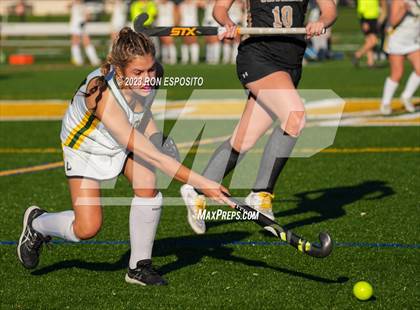 Thumbnail 2 in Sachem North vs Ward Melville(NYSPHSAA) photogallery.