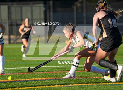 Thumbnail 3 in Sachem North vs Ward Melville(NYSPHSAA) photogallery.