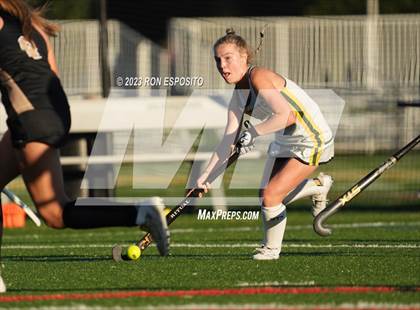 Thumbnail 3 in Sachem North vs Ward Melville(NYSPHSAA) photogallery.