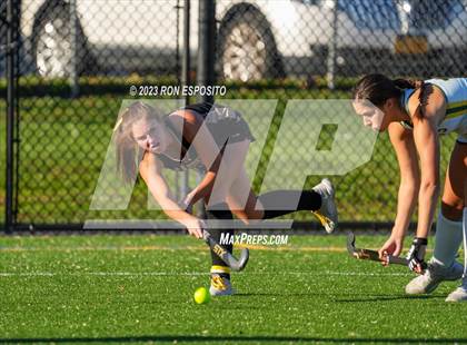 Thumbnail 3 in Sachem North vs Ward Melville(NYSPHSAA) photogallery.