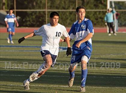 Thumbnail 1 in Burbank @ Crescenta Valley photogallery.