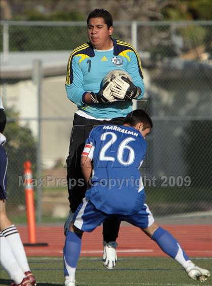 Thumbnail 2 in Burbank @ Crescenta Valley photogallery.
