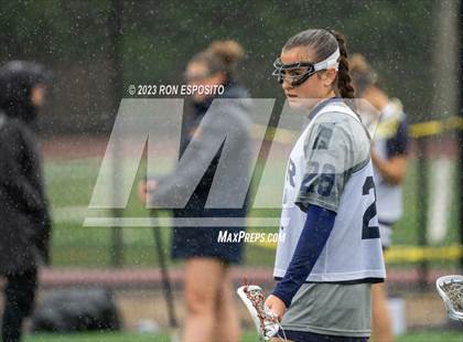 Thumbnail 2 in Shoreham-Wading River vs Bayport-Blue Point photogallery.