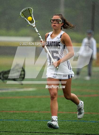 Thumbnail 3 in Shoreham-Wading River vs Bayport-Blue Point photogallery.
