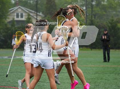 Thumbnail 2 in Shoreham-Wading River vs Bayport-Blue Point photogallery.