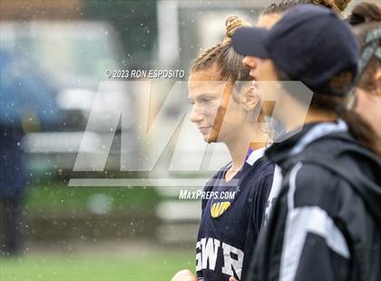 Thumbnail 3 in Shoreham-Wading River vs Bayport-Blue Point photogallery.