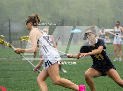 Thumbnail 2 in Shoreham-Wading River vs Bayport-Blue Point photogallery.