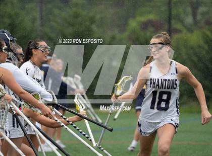 Thumbnail 3 in Shoreham-Wading River vs Bayport-Blue Point photogallery.