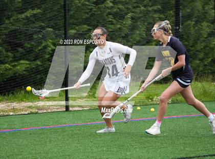 Thumbnail 2 in Shoreham-Wading River vs Bayport-Blue Point photogallery.