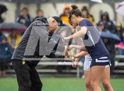 Thumbnail 3 in Shoreham-Wading River vs Bayport-Blue Point photogallery.