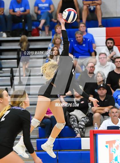 Thumbnail 3 in Northwest Christian vs. Valley Christian (AIA 3A Final)  photogallery.