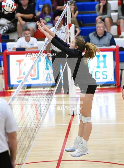 Thumbnail 3 in Northwest Christian vs. Valley Christian (AIA 3A Final)  photogallery.