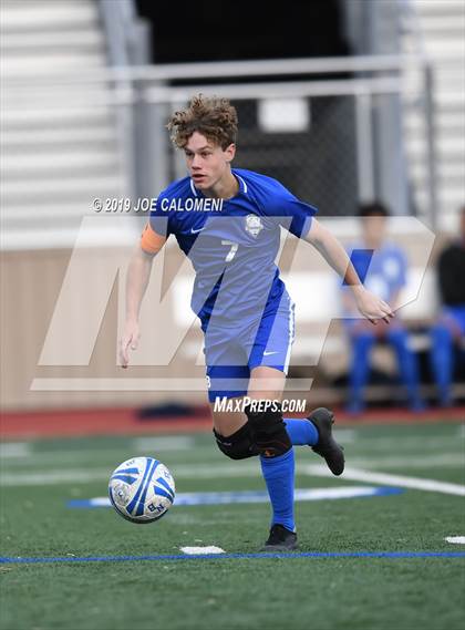 Thumbnail 3 in Johnson vs New Braunfels (UIL 6A Area Playoff) photogallery.
