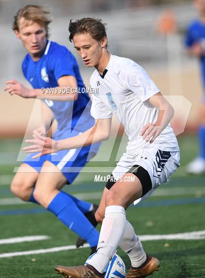 Thumbnail 2 in Johnson vs New Braunfels (UIL 6A Area Playoff) photogallery.