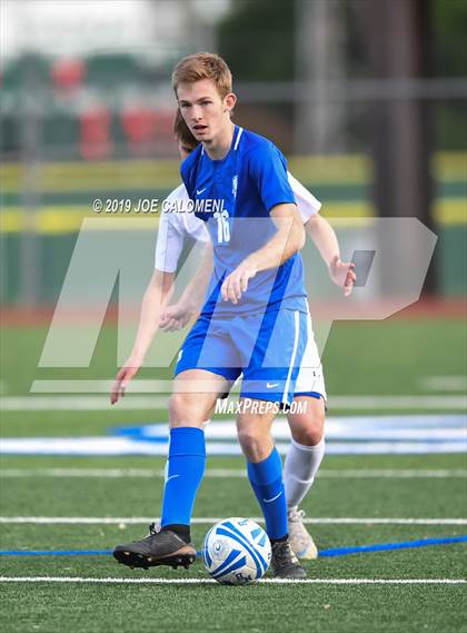 Thumbnail 3 in Johnson vs New Braunfels (UIL 6A Area Playoff) photogallery.