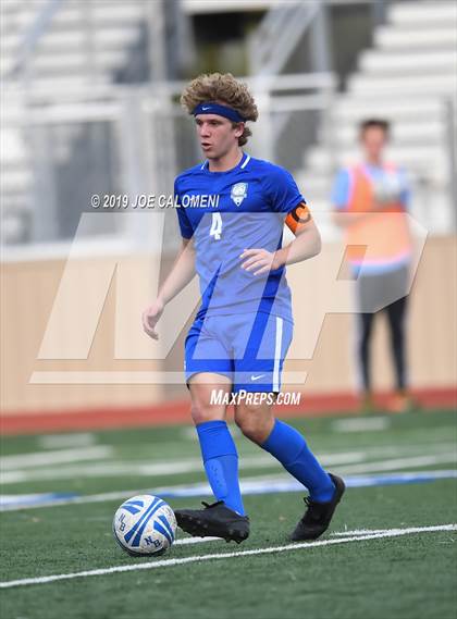 Thumbnail 3 in Johnson vs New Braunfels (UIL 6A Area Playoff) photogallery.