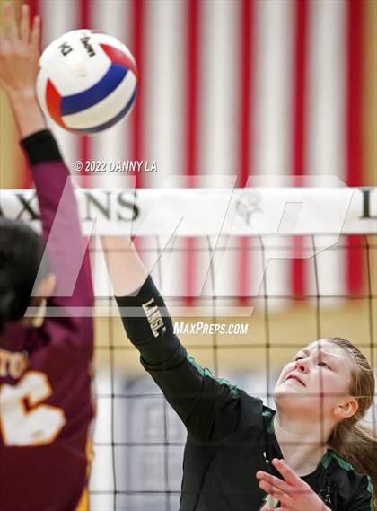 Thumbnail 3 in Oakton @ Langley photogallery.