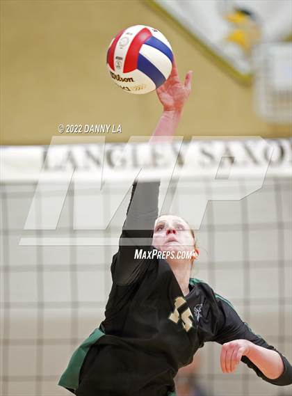 Thumbnail 1 in Oakton @ Langley photogallery.