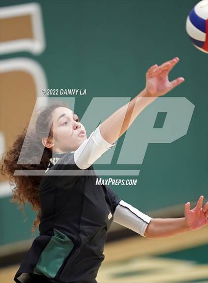 Thumbnail 3 in Oakton @ Langley photogallery.