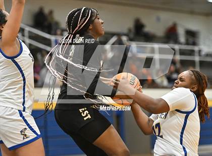 Thumbnail 3 in Joliet West @ Joliet Central photogallery.