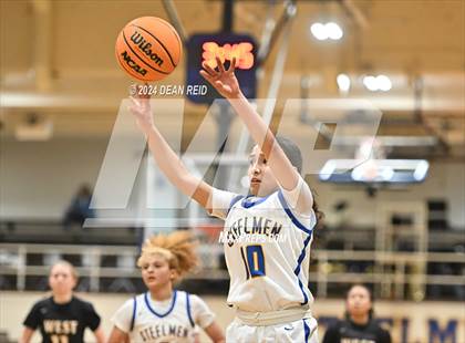 Thumbnail 3 in Joliet West @ Joliet Central photogallery.