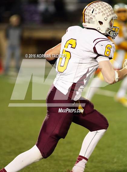 Thumbnail 2 in Osborne vs. St. Francis (KSHSAA 8M D1 Final) photogallery.