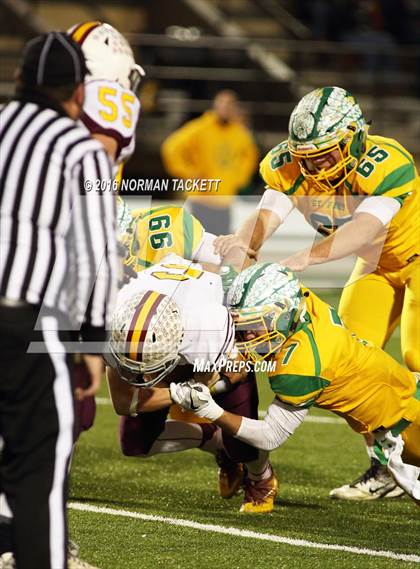 Thumbnail 3 in Osborne vs. St. Francis (KSHSAA 8M D1 Final) photogallery.