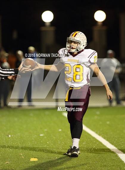 Thumbnail 3 in Osborne vs. St. Francis (KSHSAA 8M D1 Final) photogallery.