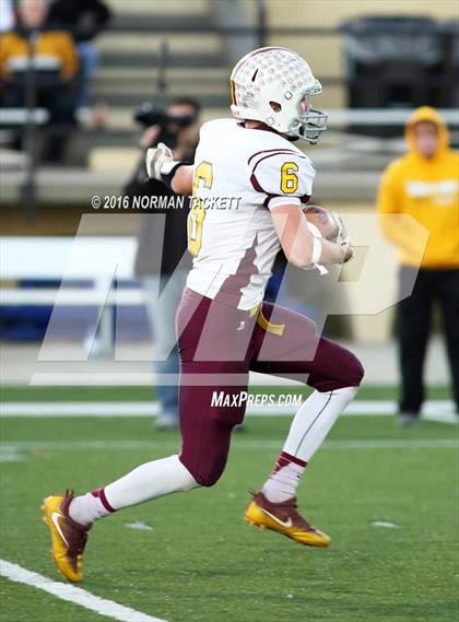 Thumbnail 3 in Osborne vs. St. Francis (KSHSAA 8M D1 Final) photogallery.