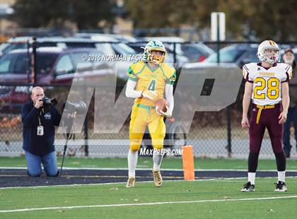 Thumbnail 3 in Osborne vs. St. Francis (KSHSAA 8M D1 Final) photogallery.