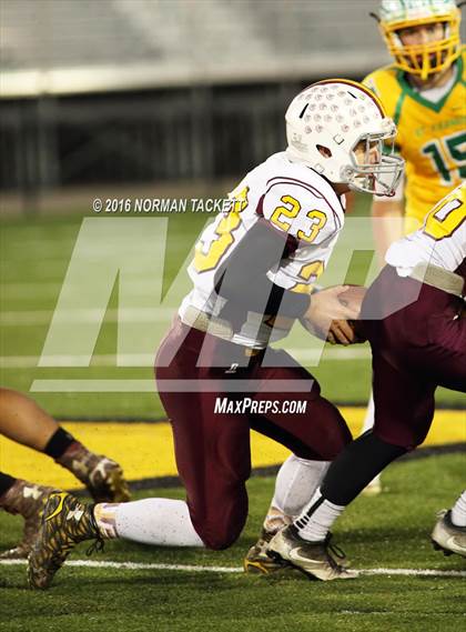 Thumbnail 1 in Osborne vs. St. Francis (KSHSAA 8M D1 Final) photogallery.