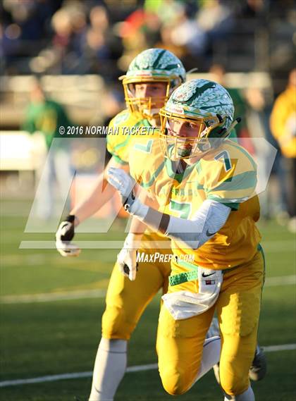 Thumbnail 3 in Osborne vs. St. Francis (KSHSAA 8M D1 Final) photogallery.