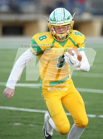Thumbnail 3 in Osborne vs. St. Francis (KSHSAA 8M D1 Final) photogallery.