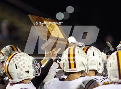Thumbnail 3 in Osborne vs. St. Francis (KSHSAA 8M D1 Final) photogallery.