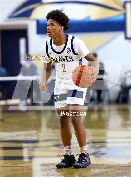 Thumbnail 1 in Mater Dei vs. St. John Bosco photogallery.