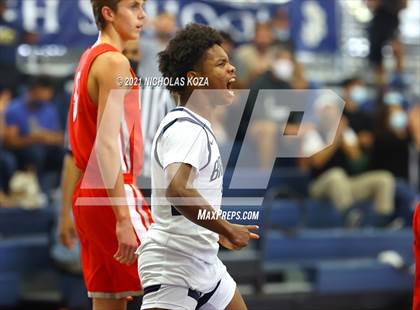 Thumbnail 2 in Mater Dei vs. St. John Bosco photogallery.