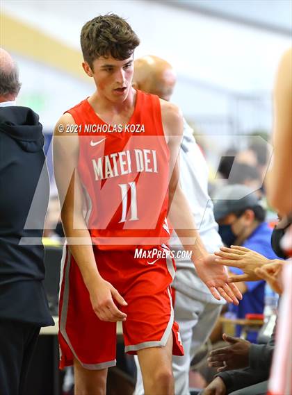 Thumbnail 3 in Mater Dei vs. St. John Bosco photogallery.