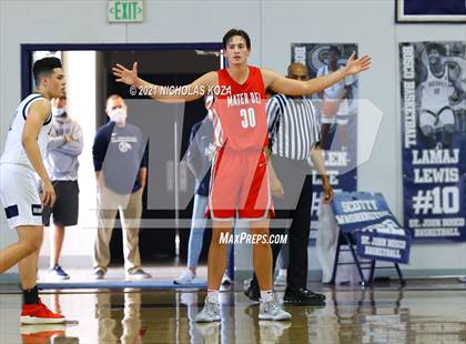 Thumbnail 2 in Mater Dei vs. St. John Bosco photogallery.