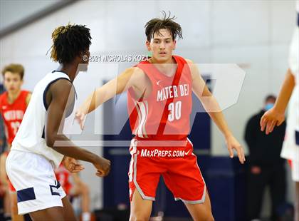Thumbnail 2 in Mater Dei vs. St. John Bosco photogallery.