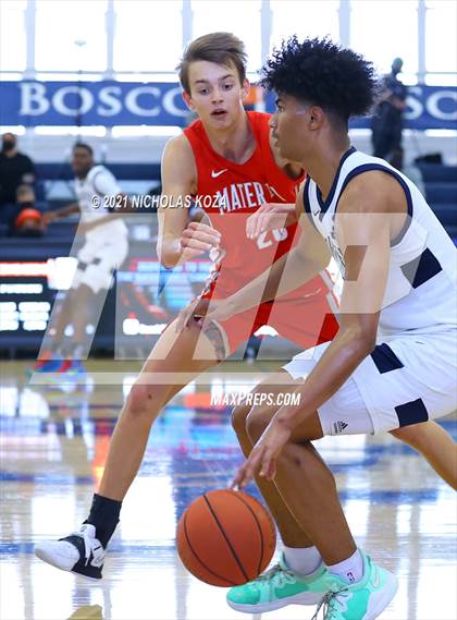 Thumbnail 3 in Mater Dei vs. St. John Bosco photogallery.