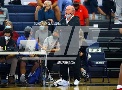Thumbnail 2 in Mater Dei vs. St. John Bosco photogallery.