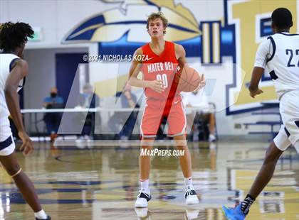 Thumbnail 2 in Mater Dei vs. St. John Bosco photogallery.