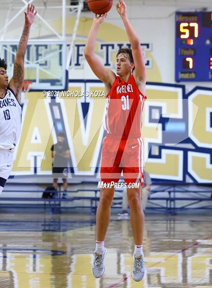 Thumbnail 1 in Mater Dei vs. St. John Bosco photogallery.