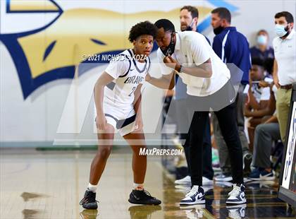 Thumbnail 2 in Mater Dei vs. St. John Bosco photogallery.