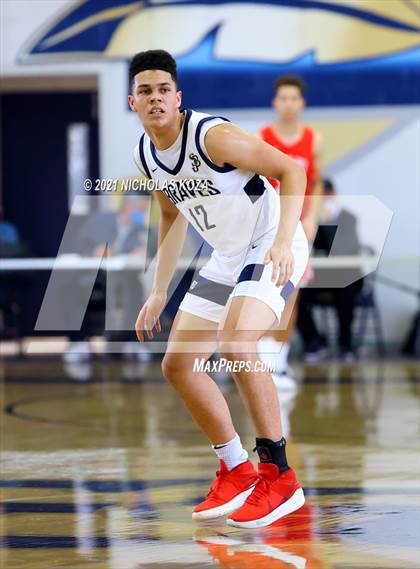 Thumbnail 3 in Mater Dei vs. St. John Bosco photogallery.