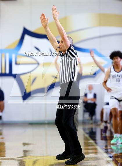 Thumbnail 1 in Mater Dei vs. St. John Bosco photogallery.