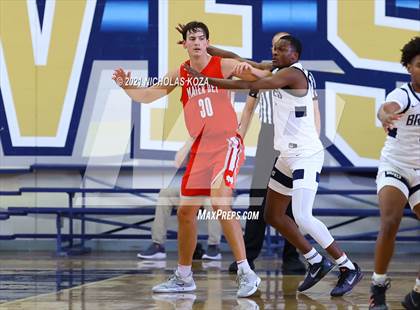 Thumbnail 3 in Mater Dei vs. St. John Bosco photogallery.