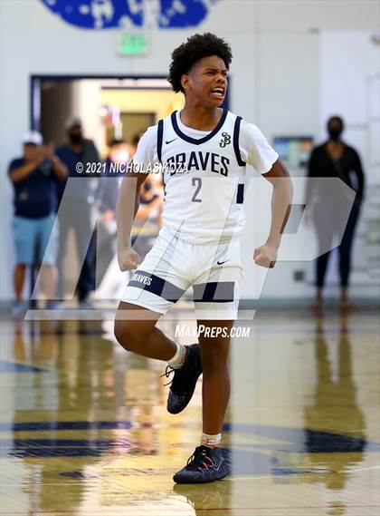 Thumbnail 3 in Mater Dei vs. St. John Bosco photogallery.